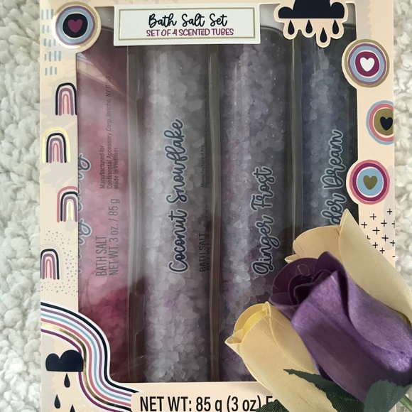 🍂5/20$!! NWT Gift Set Bath Salts - Picture 1 of 8